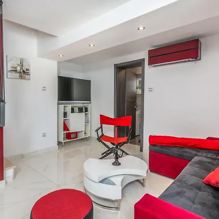 Holiday home Lovely In With House Sea View Dobrinj
