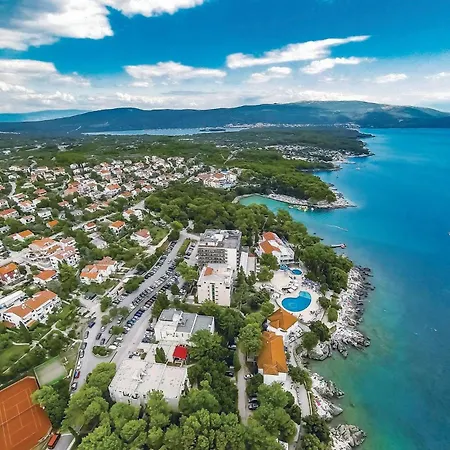 Stunning In 펜션 Dobrinj